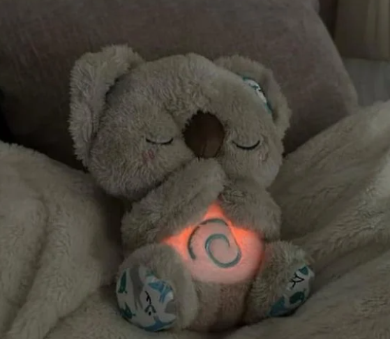 Muñeco Peluche Que Respira Kohala 💤 | Compañero Anti-Estrés para Dormir Mejor