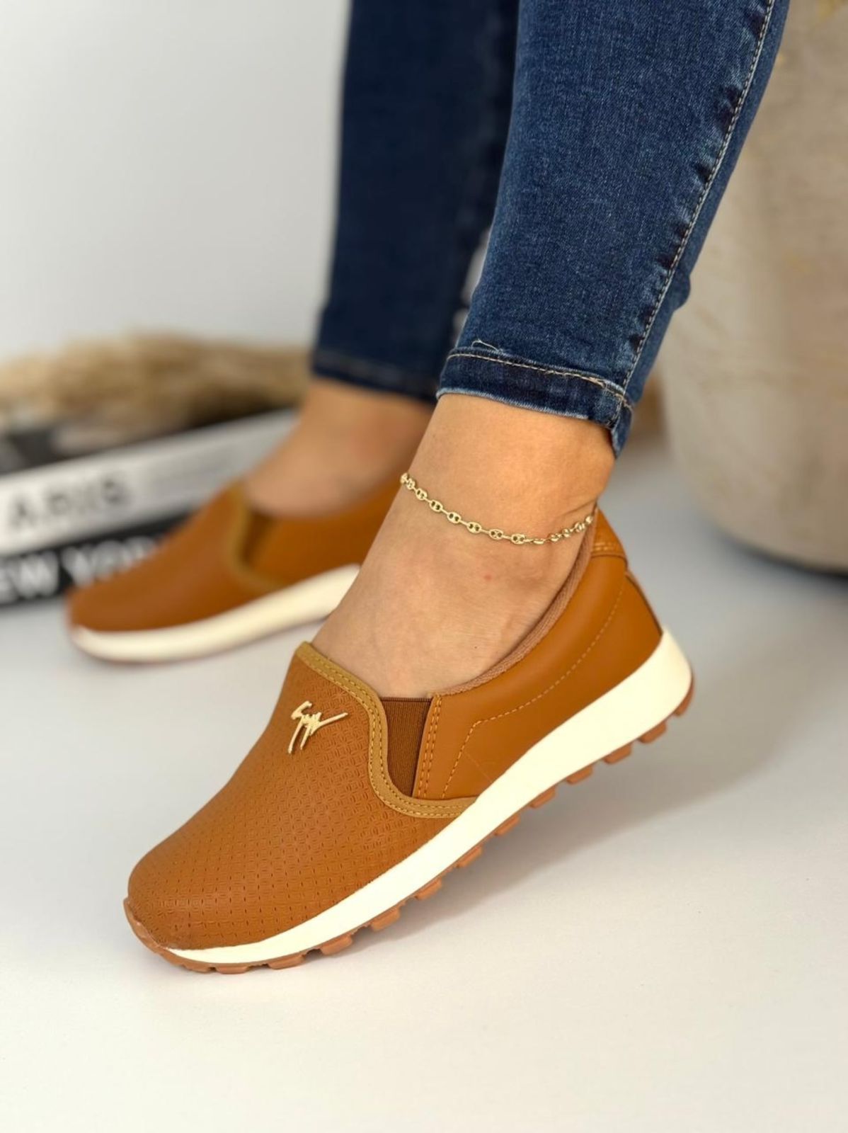 Mocasín Slip – 💼 Estilo, 👣 Confort y ✨ Altura en Cada Paso