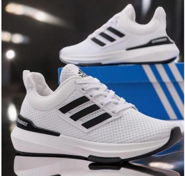 ⚡🏃 Ultra Boost Deportivos – Ligeros, Modernos y Resistentes 🏃⚡