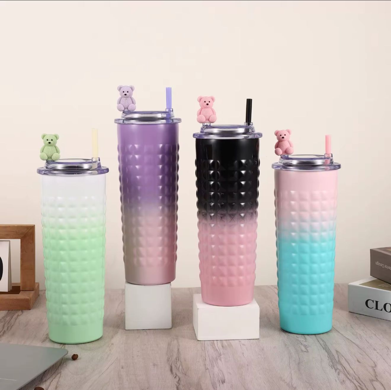 💖🥤 Vaso Cute con Osito Decorativo – Tumbler Reutilizable de Colores 🌟🐻