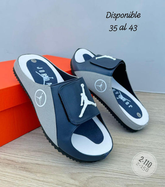 👟🔥 Sandalias Jordan 10 – Urbanas, cómodas y con mucho flow